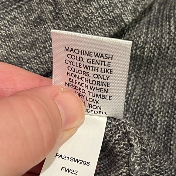 Flag and Anthem NwT Macys gray quarter zip gray cotton sweater - Picture 9 of 10